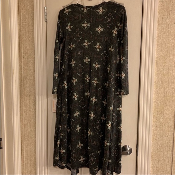 Lularoe Sarah Duster - Picture 2 of 4